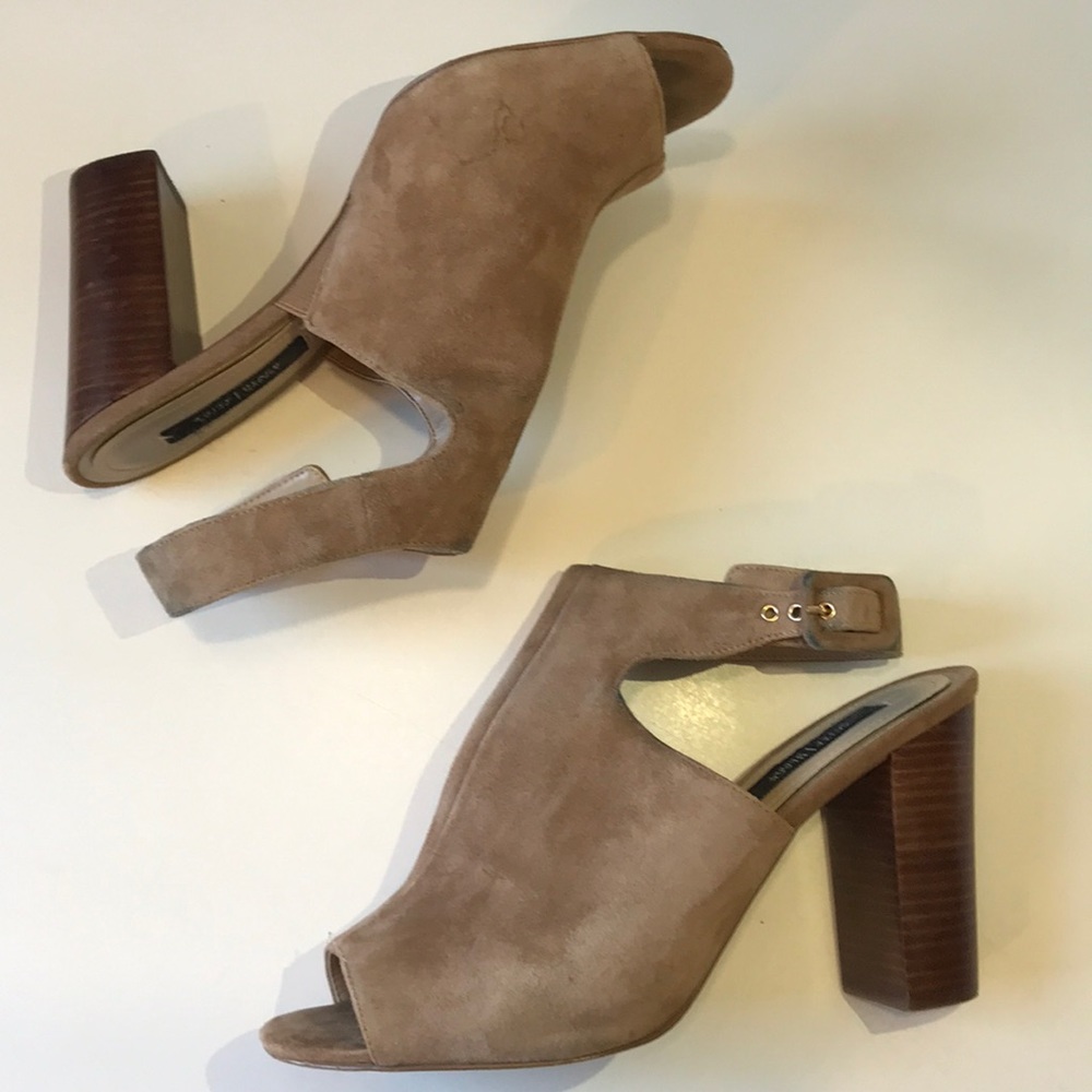 ✨White House Black Market slingback suede heels✨